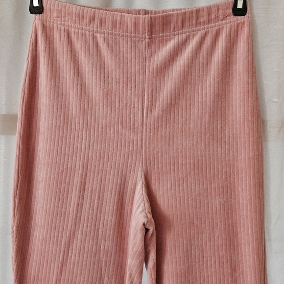 📌134 DIVIDED HIGH-RISE FLARE KNIT PANTS SIZE SMALL - Picture 1 of 7